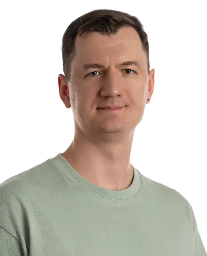 Артем <br/> Денисов