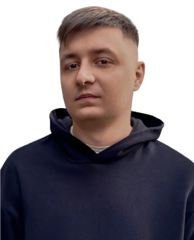 Максим <br/> Гуляев